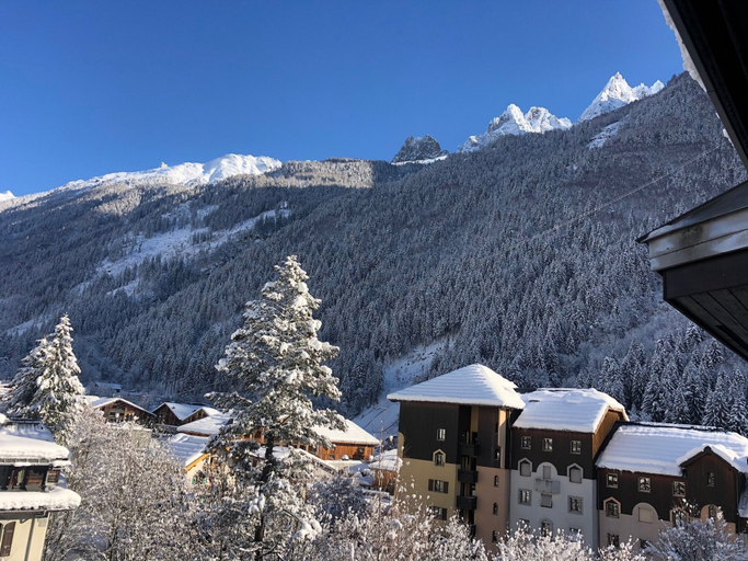 Others 5, Apartment Chamois Blanc 1 - Central Chamonix Haven, Haute-Savoie
