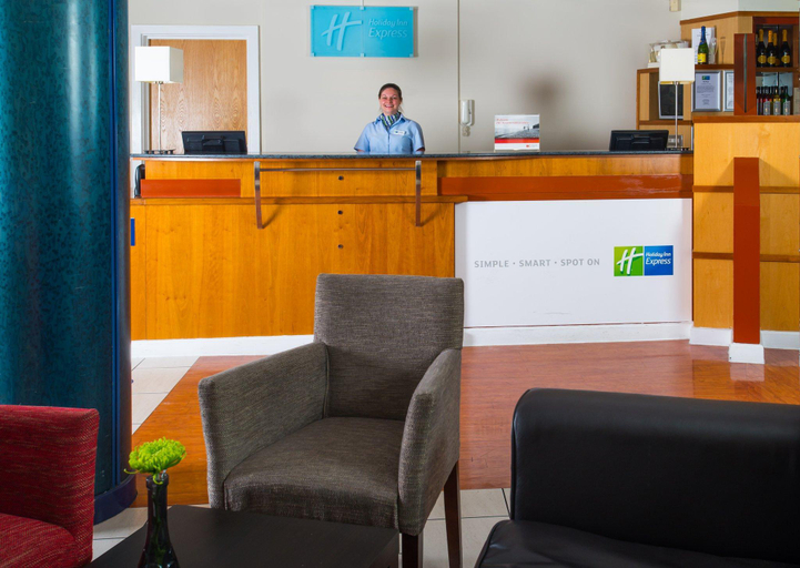 Public Area 4, Holiday Inn Express CARDIFF BAY by IHG, Cardiff