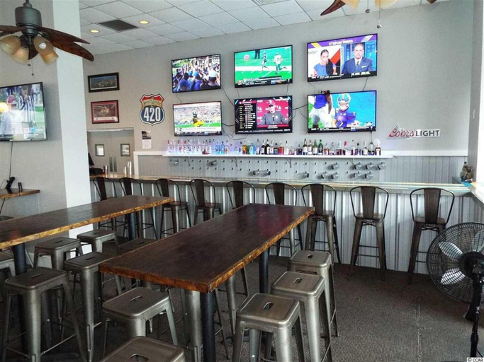 Food & Drinks, Ocean Breeze Condo With an Amazing View, Horry