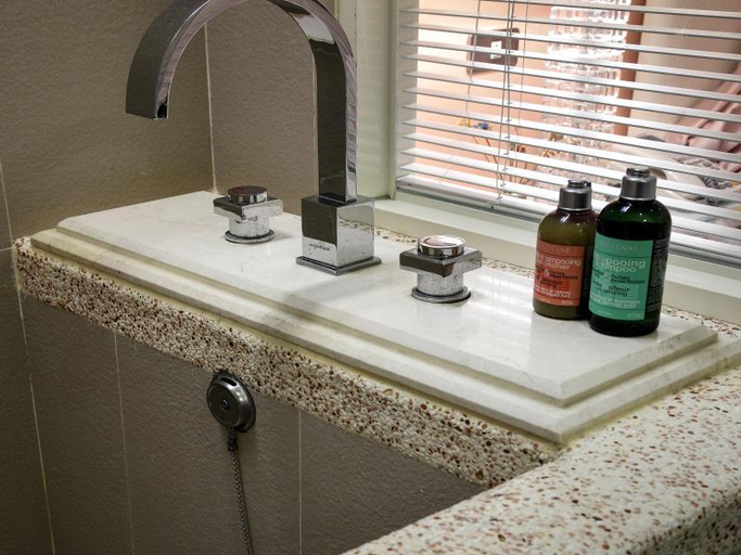 Bathroom 4, hl53 B & B, Hualien