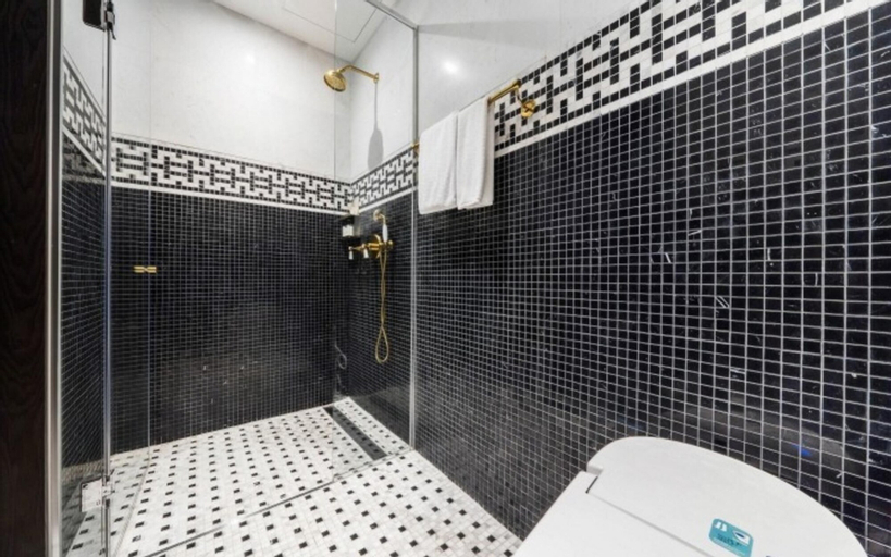 Bathroom 5
