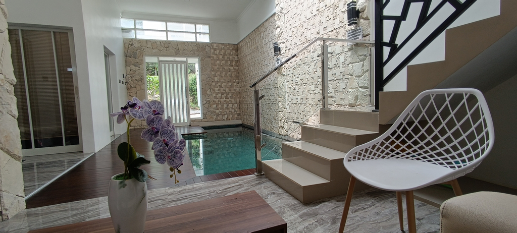 Villa NoRa with Private Pool at Batu Malang - Tap to explore photos
