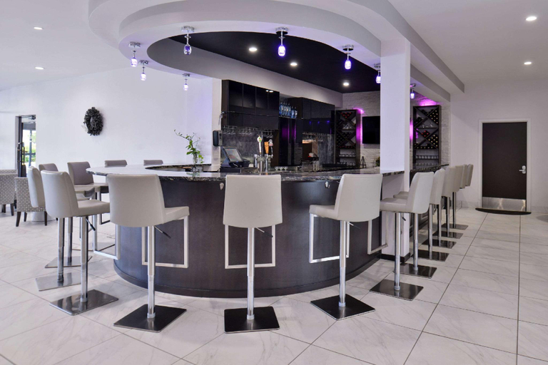 Food & Drinks 5, Clarion Inn & Suites Across From Universal Orlando Resort, Orange