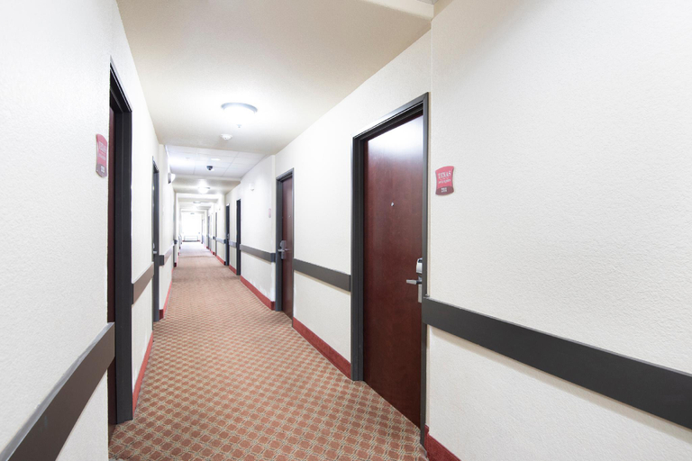 Public Area 2, OYO Townhouse Clute Lake Jackson, Brazoria
