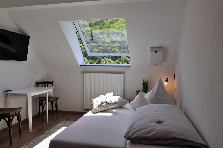 Bedroom 2, Gasthaus zur Post, Cochem-Zell