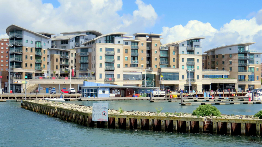 Crow's Nest, Poole