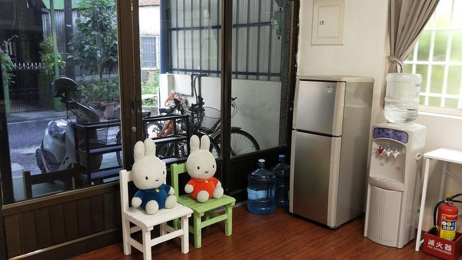 Others, Mike Hostel, Pingtung
