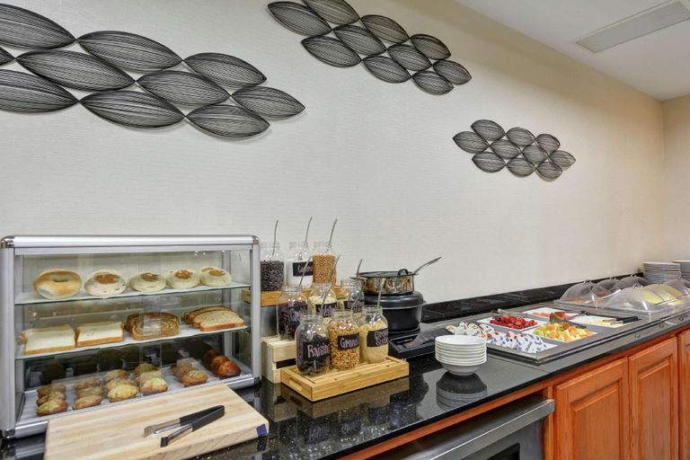 Food & Drinks 5, Doubletree by Hilton Hattiesburg, Forrest