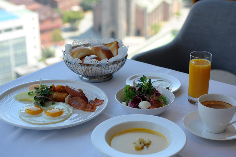 Food & Drinks