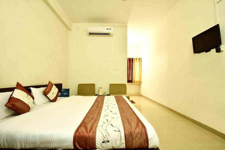 Others 5, Abhinav Hotel, Dewas