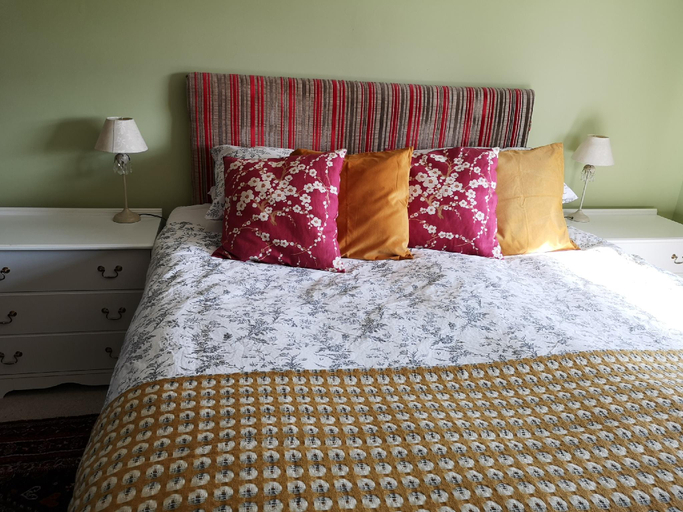Others 3, UPTHEDOWNS B&B, Kent