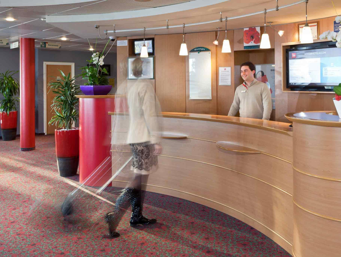 Public Area 2, B&B HOTEL Calais Terminal Cite de l Europe 3 etoiles, Pas-de-Calais
