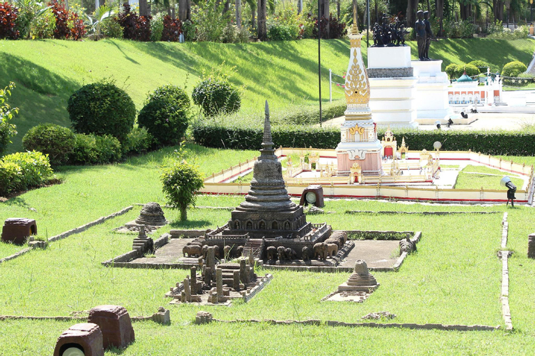 Nearby Landmark 5, Wongamat Privacy Naklua Soi 16-2, Pattaya