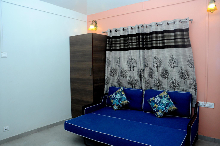 Public Area 3, Rutu's Holiday Resort, Kolhapur