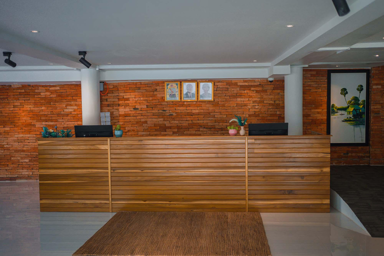 Public Area 2, Montagne Boutique, Kampot