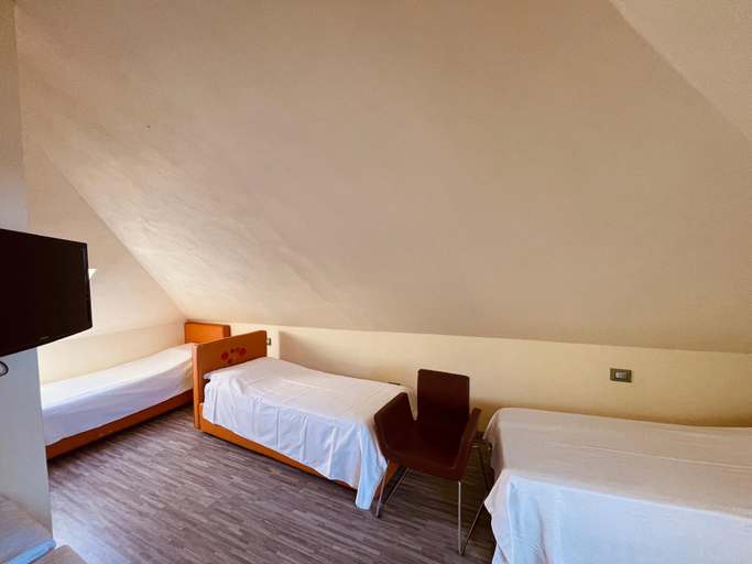 Others 3, B&B Montebello, Lecco