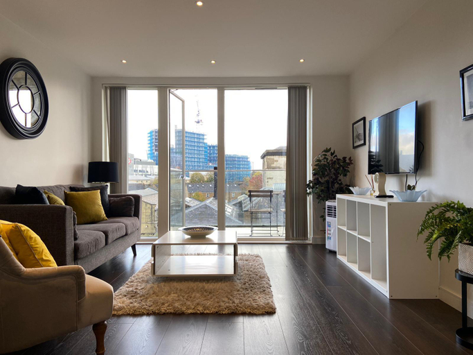 Others 5, Blissful one bed near the River, London