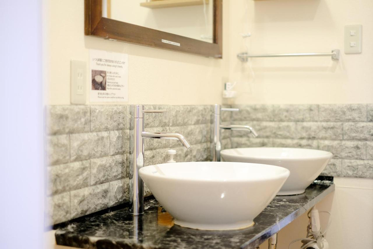 Bathroom 4, Tottori Guest House Miraie BASE, Tottori