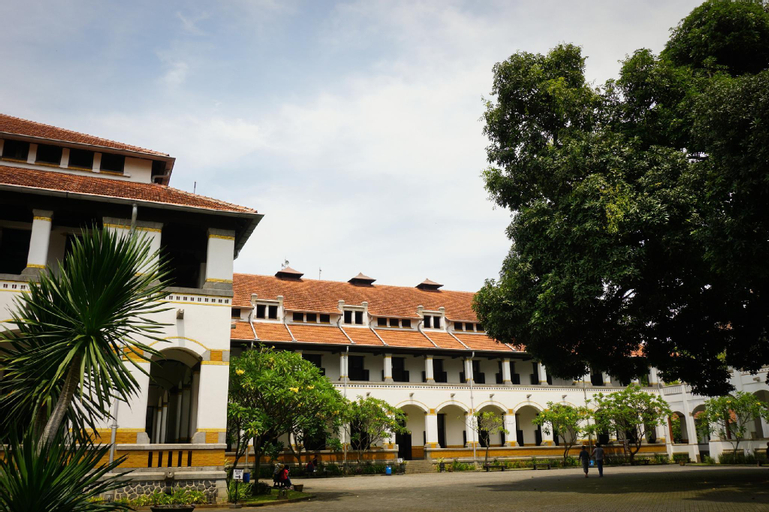 Nearby Landmark 3, Kelana 1 Luxury Homestay Semarang, 3 bedrooms, Semarang