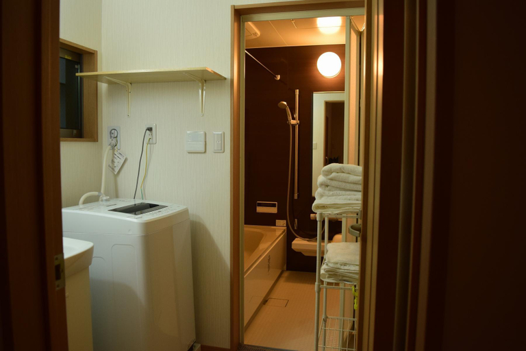 Bathroom 3, Kyoto Shaw Inn (close to Kyoto Station), Kyoto
