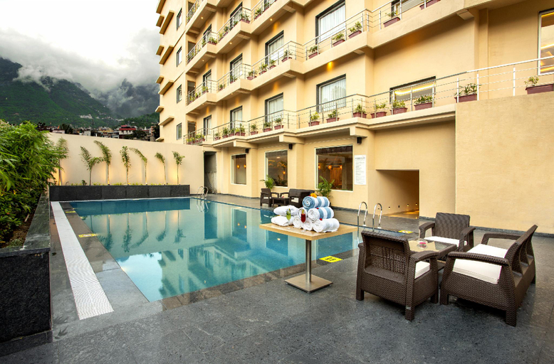 Sport & Beauty 2, Ramada by Wyndham Katra Station Road, Reasi