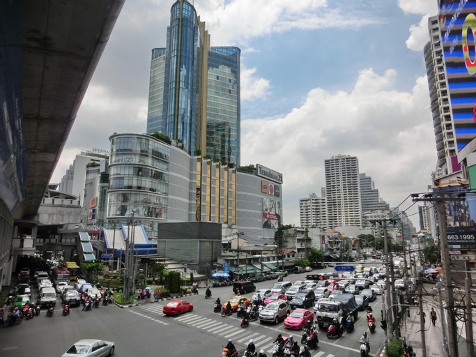 Nearby Landmark 3, Room 36 service apartment, Khlong Toey