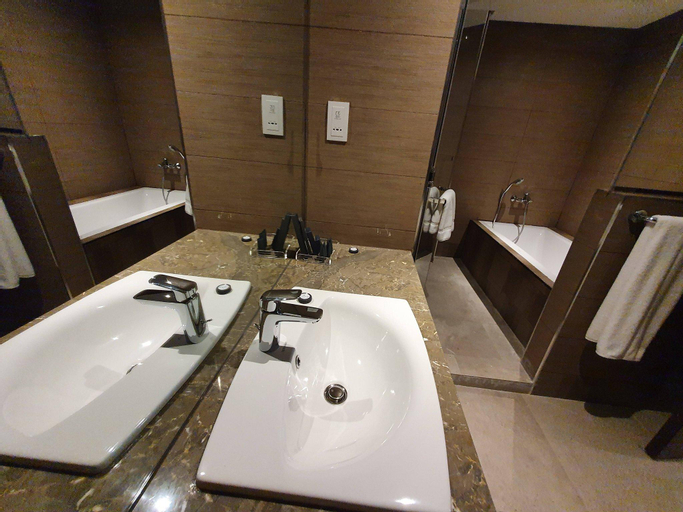 Bedroom 4, Sunday Luxury Downtown Adliya Formerly Jewel Hotel , Manama