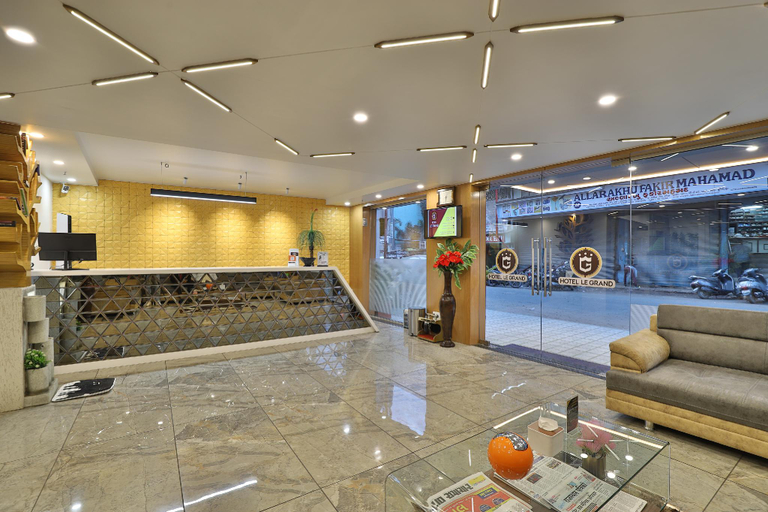 Public Area 3, Hotel Le Grand, Surat