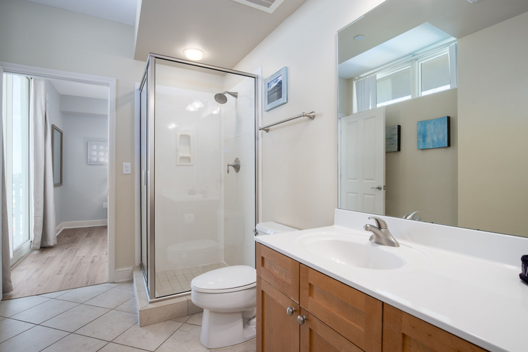Bathroom 3, Aqua Resort 811, Bay