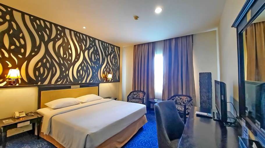Plaza Inn Kendari - Tap to explore photos