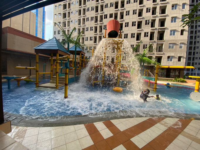 Swimming Pool 2, STAYPART Transpark Juanda Bekasi, Bekasi