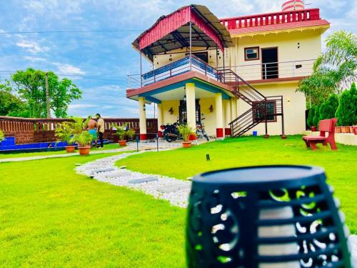 The Bottoms Up Villa, Khordha