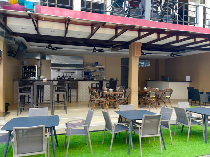 Food & Drinks 5, The Little Moon Residence, Pulau Phuket