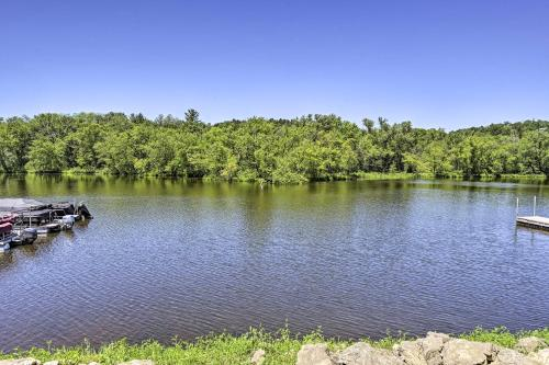 Wisconsin Dells Condo with Community Amenities!, Columbia