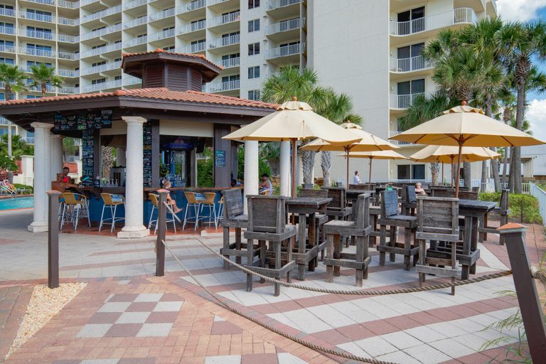 Food & Drinks, Shores of Panama 1431, Bay