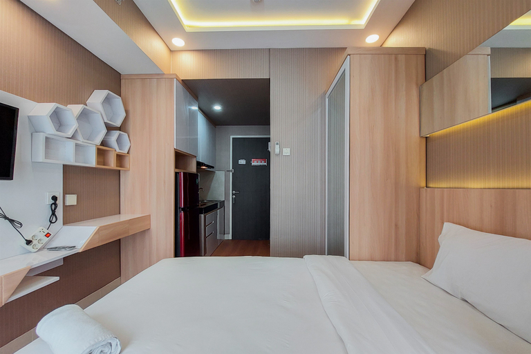Bedroom 2, Modern and Homey Studio at Serpong Garden Apartment By Travelio, Tangerang