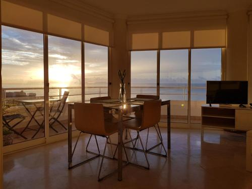 The Sunrise of your Dreams with Total Ocean View, Funchal