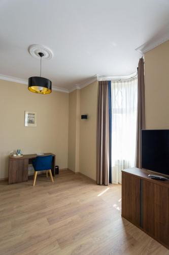Brass Suites, Łódź