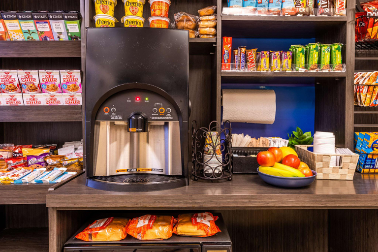 Food & Drinks 3, Sonesta Simply Suites Orange County Airport, Orange