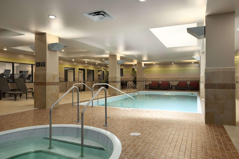 Sport & Beauty 2, Embassy Suites St. Louis Downtown Hotel, Saint Louis