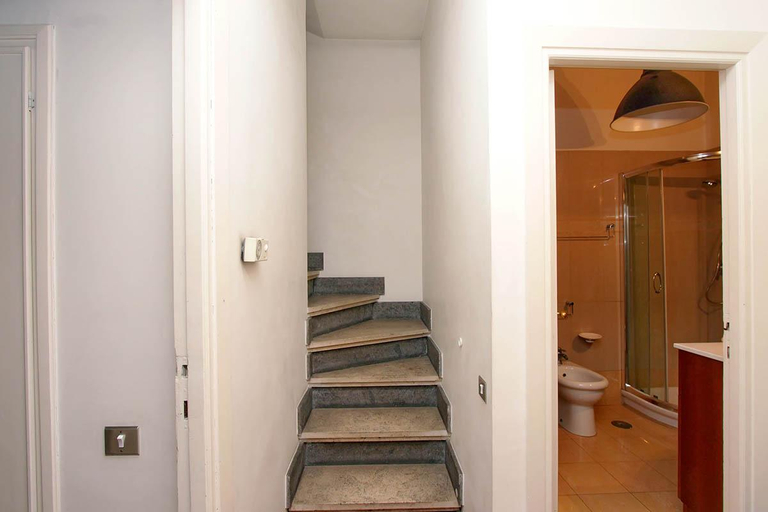 Public Area 3, Farnese elegant apartment, Rome