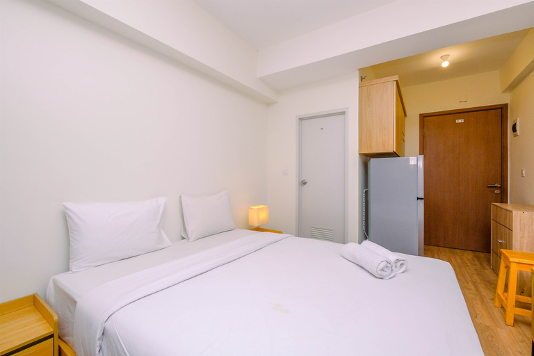 Bedroom 4, Warm and Cozy Living Studio Apartment Podomoro Golf View By Travelio, Bogor