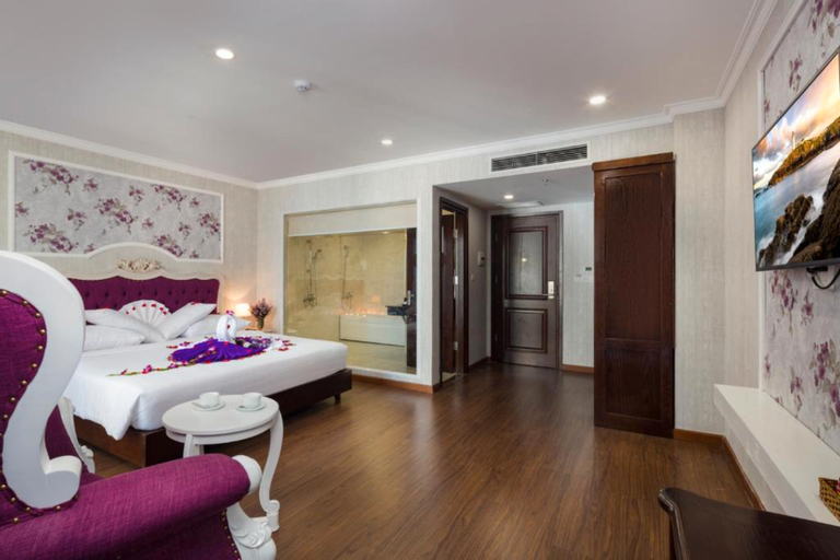 Bonjour Nha Trang Hotel - Tap to explore photos