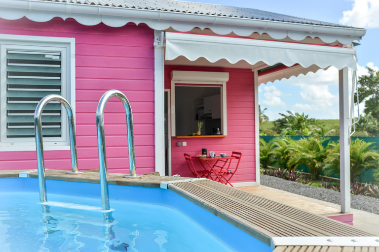 Sport & Beauty, Les Jardins de Chantilly -Bungalows avec jardins et piscines privées, Baie-Mahault