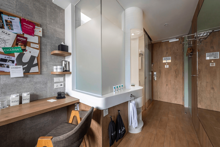 Bathroom 4