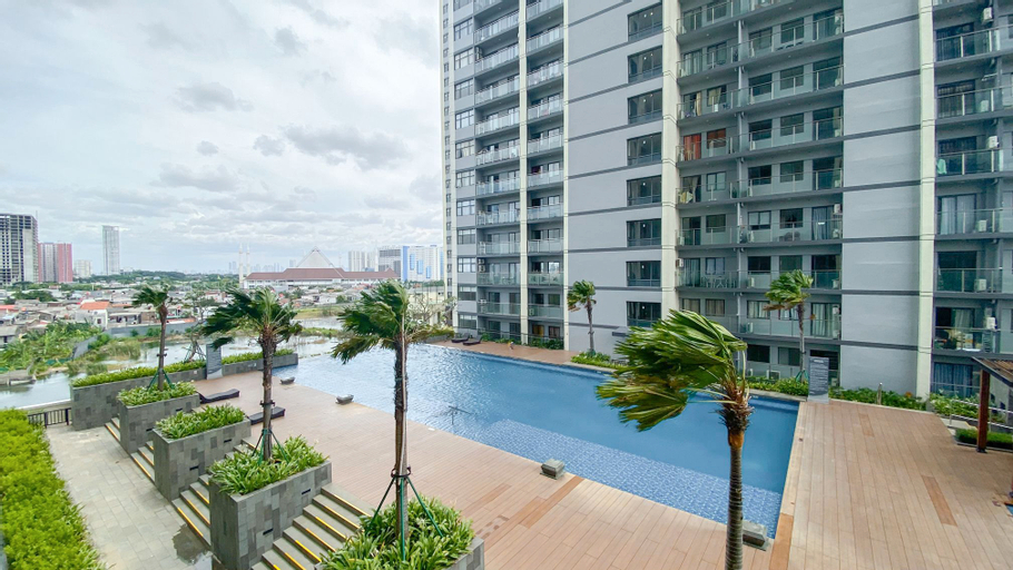 Exterior & Views 2, Simply Designed Studio at Daan Mogot City Apartment By Travelio, West Jakarta