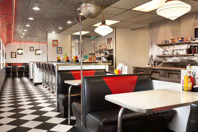Food & Drinks 4, Travelodge by Wyndham Milford, Beaver