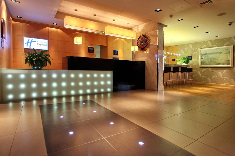 Public Area 5, Holiday Inn Express BIRMINGHAM - REDDITCH by IHG, Worcestershire