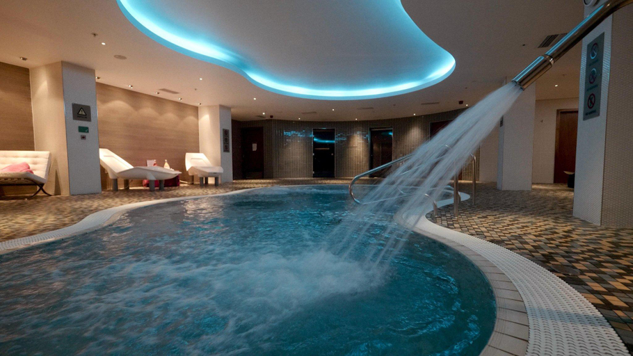 Sport & Beauty 2, Hilton London Heathrow Airport Terminal 5, Slough