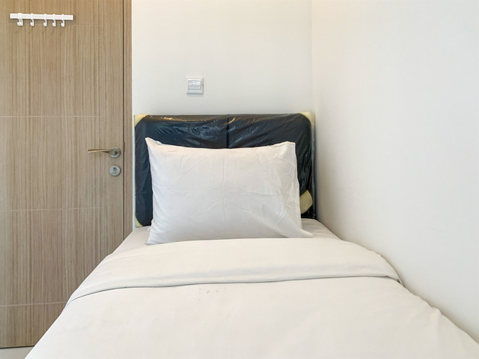 Bedroom 3, Classic 2BR at 7th Floor Tokyo Riverside PIK 2 Apartment By Travelio, Tangerang